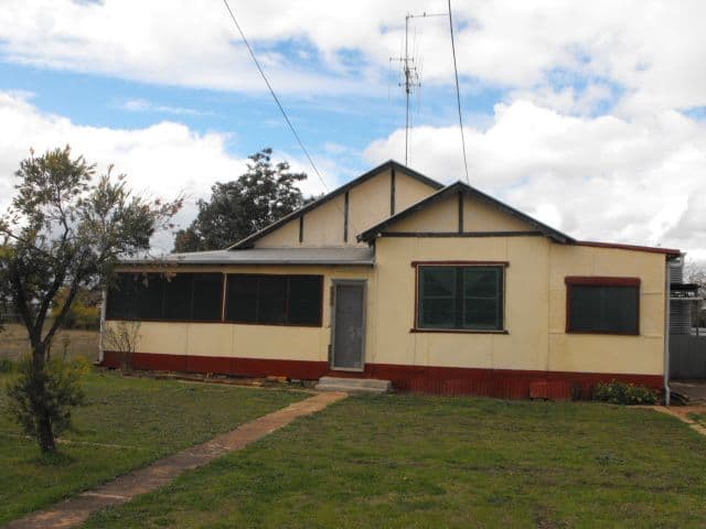19 Kitchener, TULLAMORE NSW 2874, Tullamore - Image 1