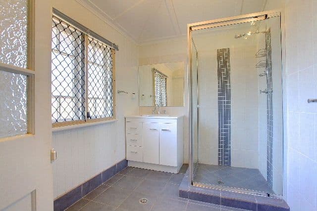 36 Edwards Street, WEST END QLD 4810, West End - Thumbnail 5