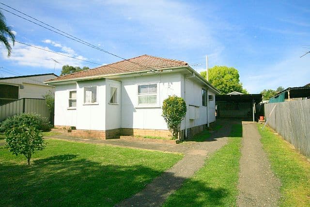 33 Ellis Street, CONDELL PARK NSW 2200, Condell Park - Thumbnail 2