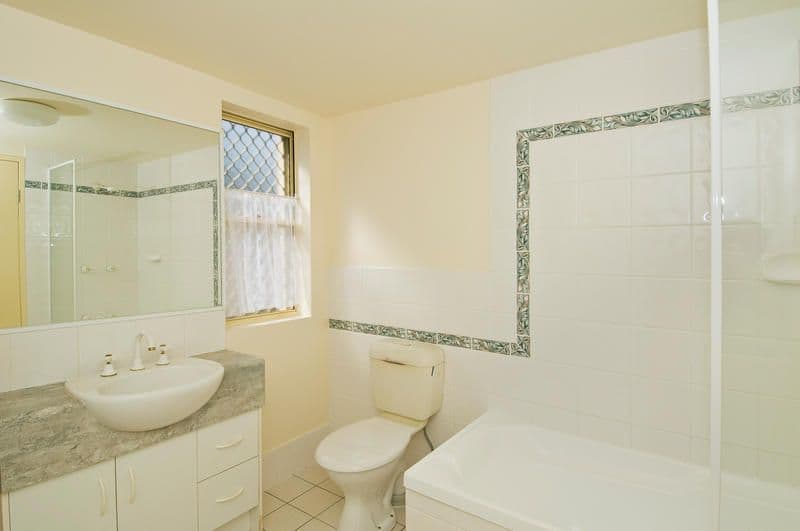 19 Twenty Fourth Avenue, PALM BEACH QLD 4221, Palm Beach - Thumbnail 4