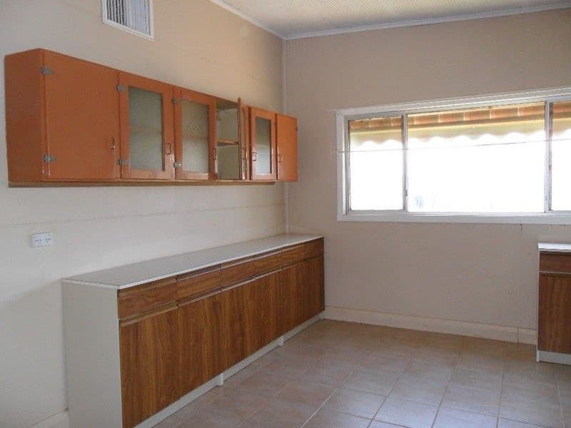 749 Beryl Street, BROKEN HILL NSW 2880, Broken Hill - Thumbnail 6