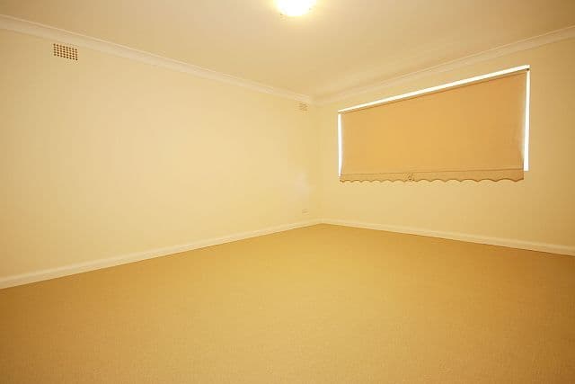 71 Denman Road, GEORGES HALL NSW 2198, Georges Hall - Thumbnail 2