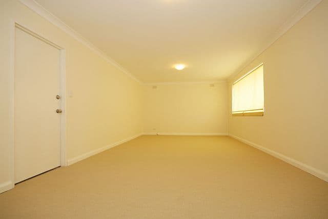 71 Denman Road, GEORGES HALL NSW 2198, Georges Hall - Thumbnail 3