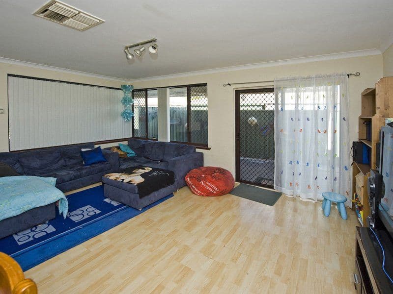 2 Expedition Drive, THORNLIE WA 6108, Thornlie - Thumbnail 3