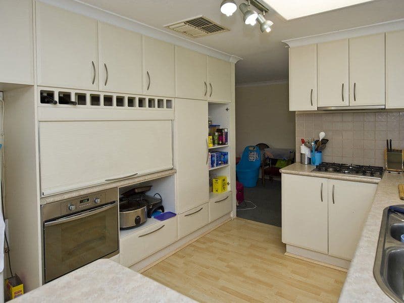 2 Expedition Drive, THORNLIE WA 6108, Thornlie - Thumbnail 4