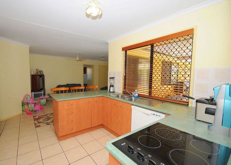 3 Burnett Court, ELI WATERS QLD 4655, Eli Waters - Thumbnail 6