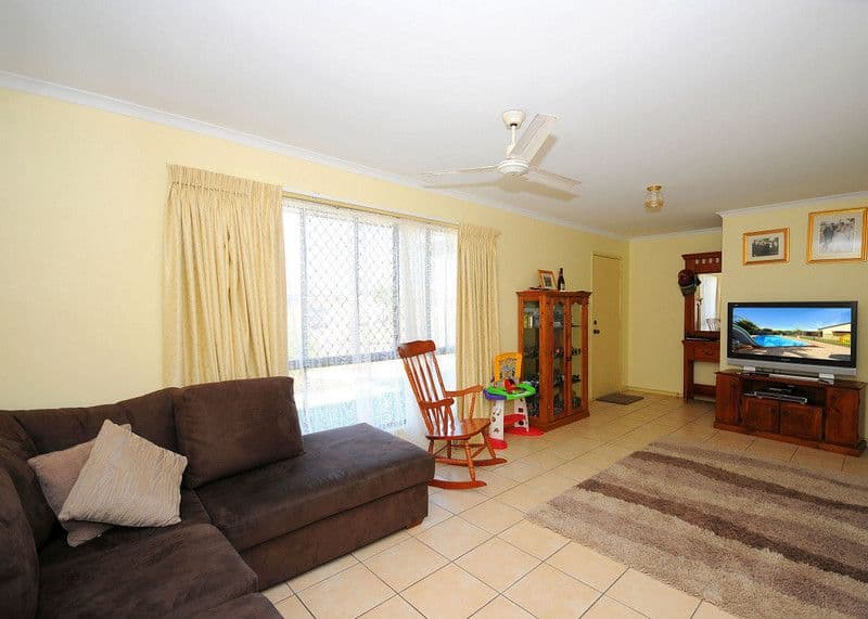 3 Burnett Court, ELI WATERS QLD 4655, Eli Waters - Thumbnail 2