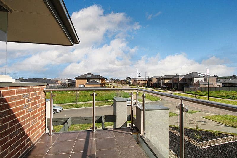 36 Hawkstowe Parade, SOUTH MORANG VIC 3752, South Morang - Thumbnail 7