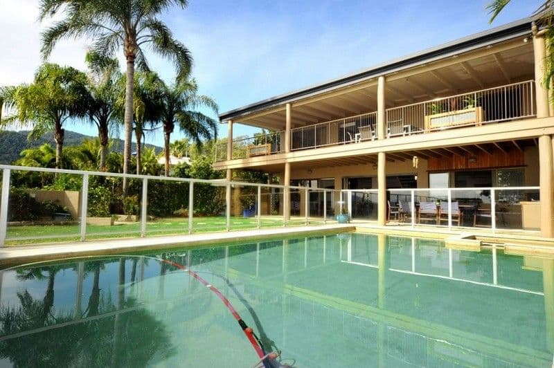 30 Coral Esplanade, CANNONVALE QLD 4802, Cannonvale - Thumbnail 3