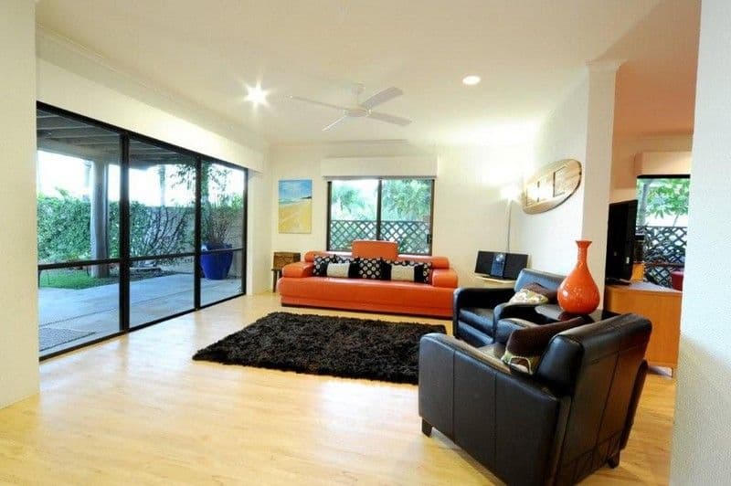 30 Coral Esplanade, CANNONVALE QLD 4802, Cannonvale - Thumbnail 4