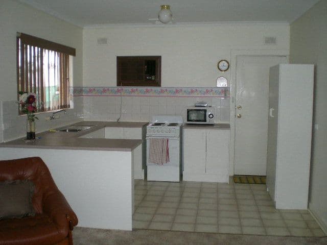 Unit 3, 1 Clovelly Avenue, CHRISTIES BEACH SA 5165, Christies Beach - Thumbnail 3