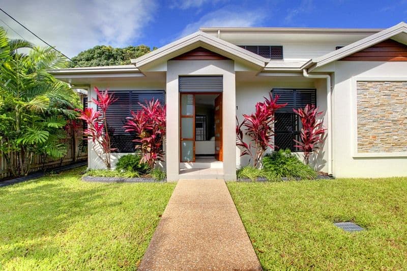 10 O'Connor Street, ROSSLEA QLD 4812, Rosslea - Image 1