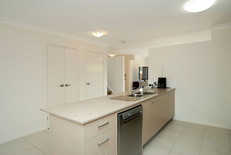 5 Tinaroo Street, CALAMVALE QLD 4116, Calamvale - Thumbnail 8