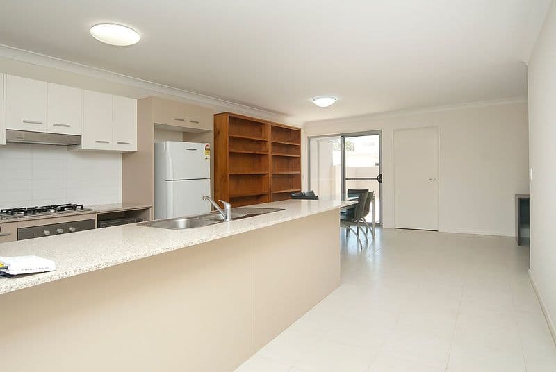 5 Tinaroo Street, CALAMVALE QLD 4116, Calamvale - Thumbnail 2