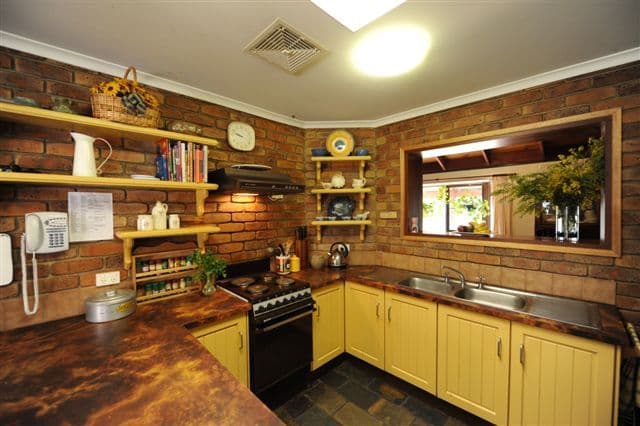 22 Darel Street, KINGSTHORPE QLD 4400, Kingsthorpe - Thumbnail 3