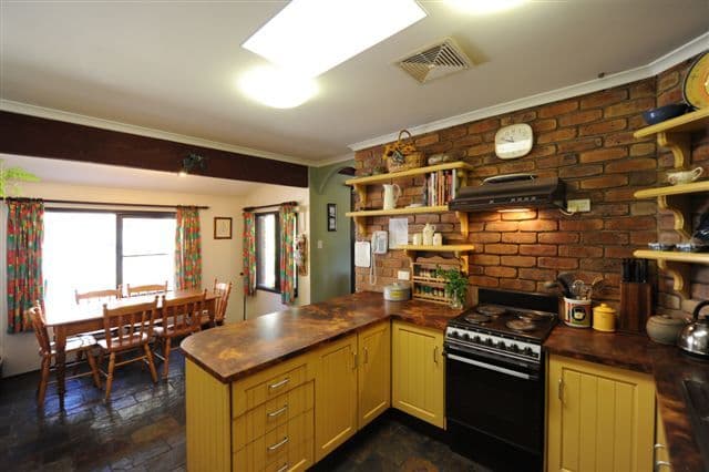 22 Darel Street, KINGSTHORPE QLD 4400, Kingsthorpe - Thumbnail 4