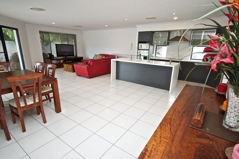 21 Regatta Avenue, OXENFORD QLD 4210, Oxenford - Thumbnail 2