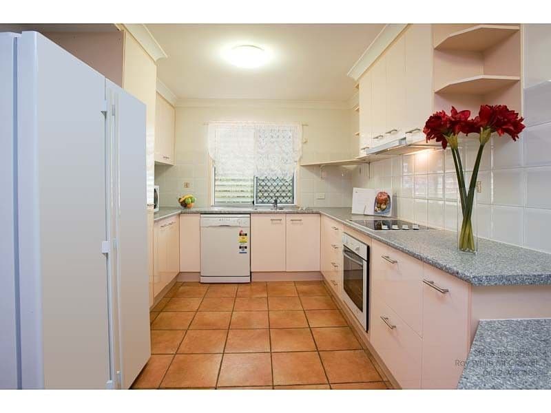 3  Hythe Street, MANSFIELD QLD 4122, Mansfield - Thumbnail 3