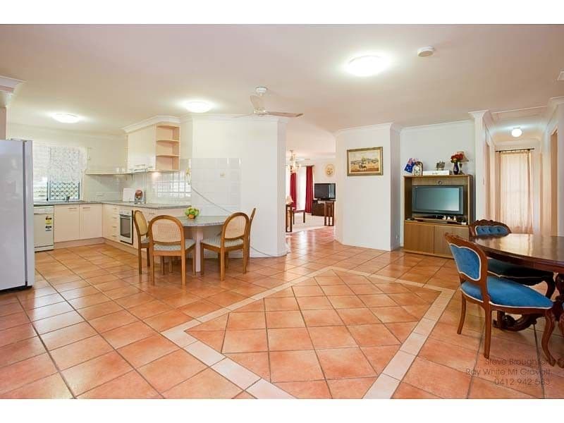 3  Hythe Street, MANSFIELD QLD 4122, Mansfield - Thumbnail 2