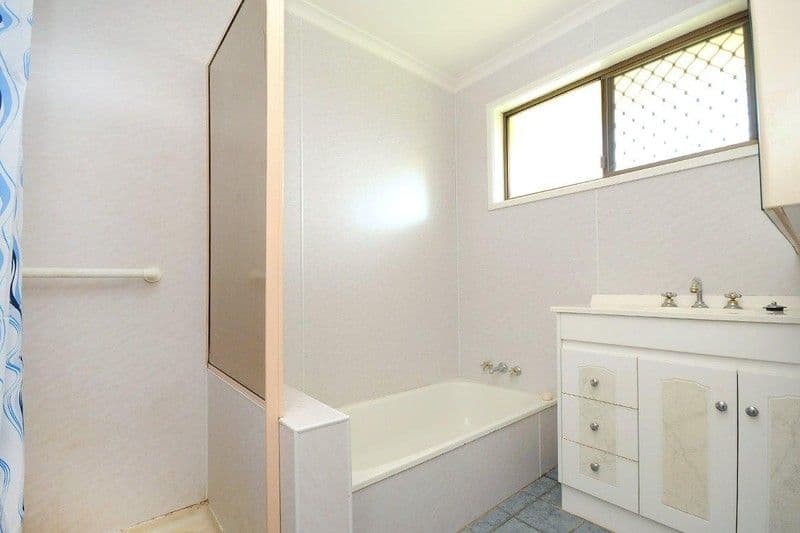 7 Jondaryan Street, NEWTOWN QLD 4350, Newtown - Thumbnail 7