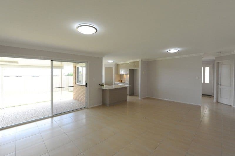 9 Sullivan Crescent, PITTSWORTH QLD 4356, Pittsworth - Thumbnail 7