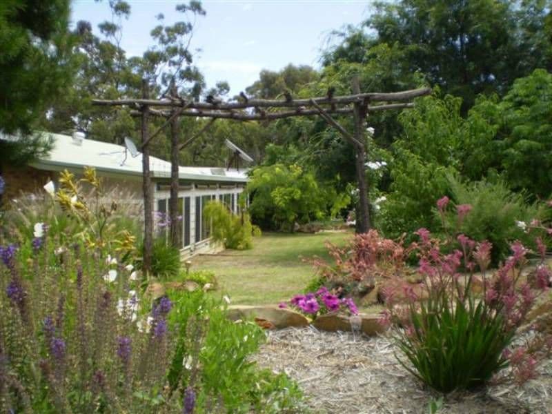 350 Wimmera Highway, ST ARNAUD VIC 3478, St Arnaud - Thumbnail 5
