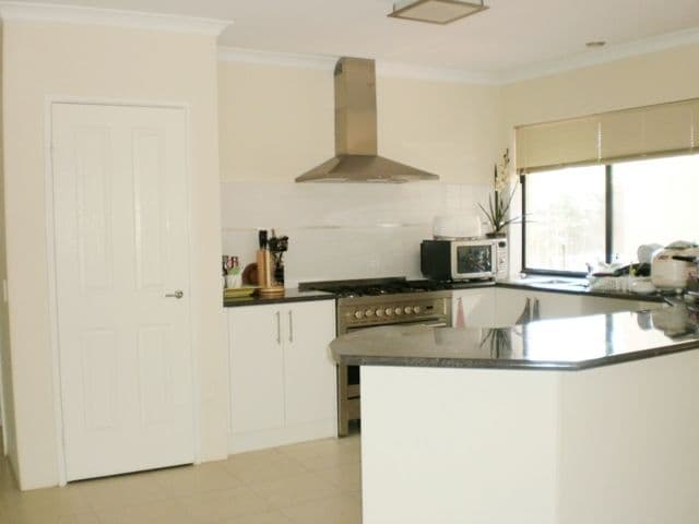 1/257 Robinson Avenue, CLOVERDALE WA 6105, Cloverdale - Thumbnail 2