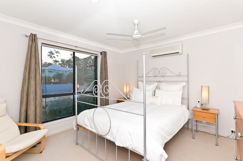 32 Woodtop Court, FERNY HILLS QLD 4055, Ferny Hills - Thumbnail 3