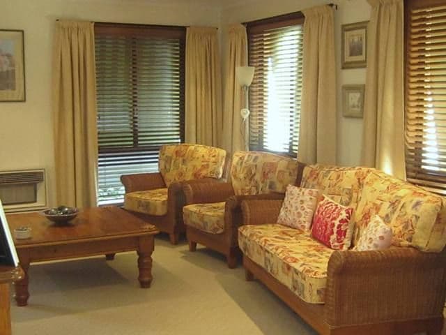 7 Luth Street, ECHUCA VIC 3564, Echuca - Thumbnail 2
