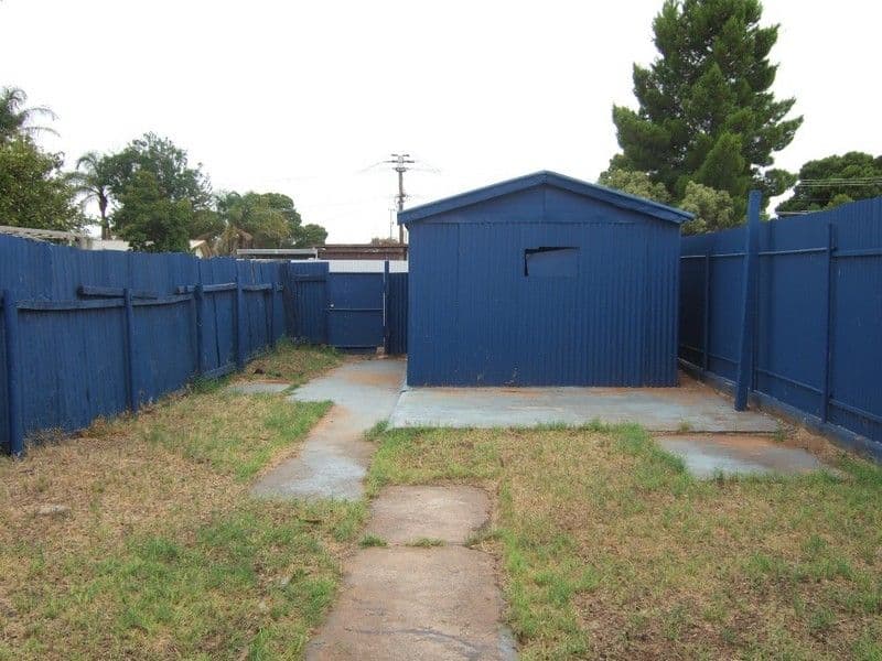 667 Beryl Street, BROKEN HILL NSW 2880, Broken Hill - Thumbnail 8