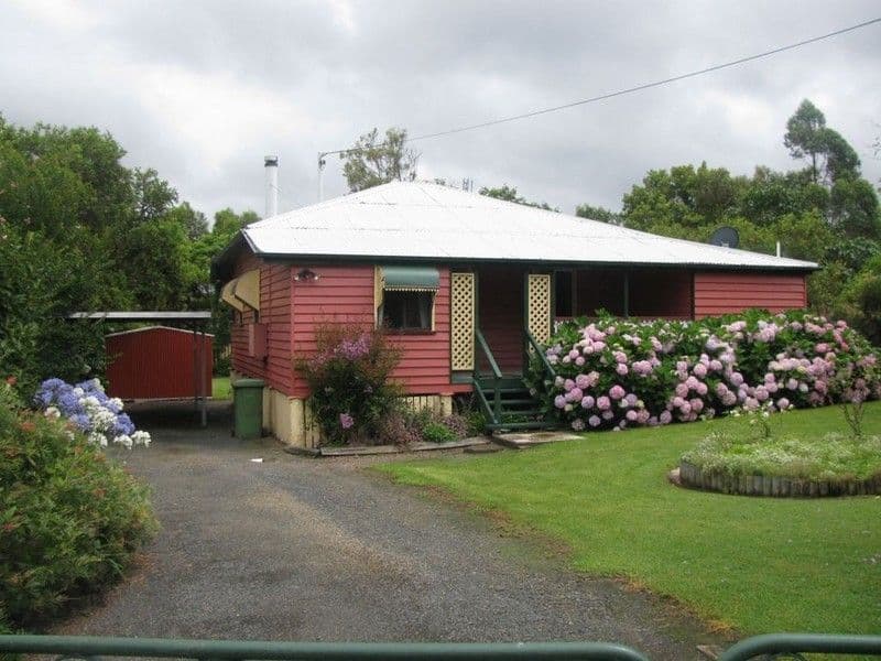38 South Street, CROWS NEST QLD 4355, Crows Nest - Image 1