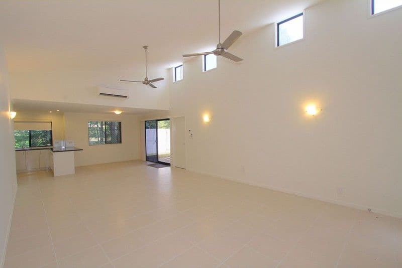4 Kentia Avenue, MOORE PARK BEACH QLD 4670, Moore Park Beach - Thumbnail 2