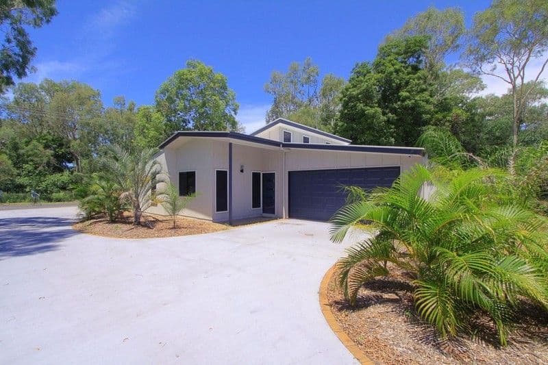 4 Kentia Avenue, MOORE PARK BEACH QLD 4670, Moore Park Beach - Image 1