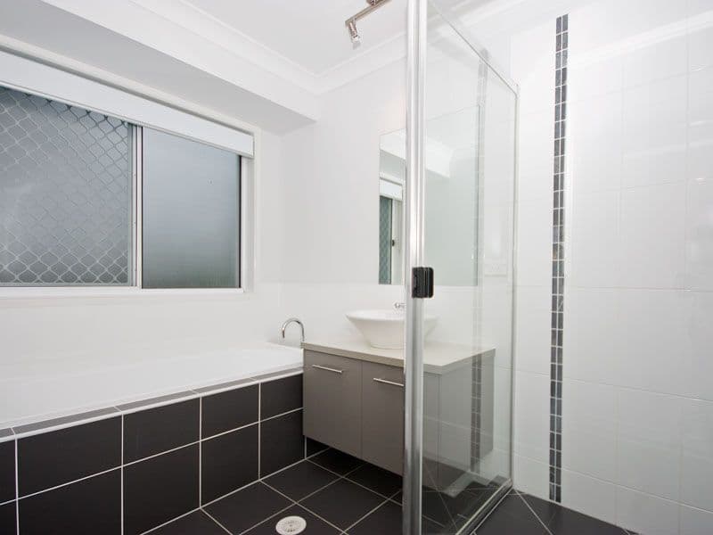 1 Davidshone Close, DOOLANDELLA QLD 4077, Doolandella - Thumbnail 7