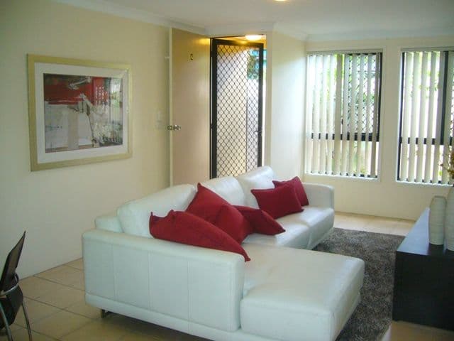 53 Westerham Street, TARINGA QLD 4068, Taringa - Thumbnail 2