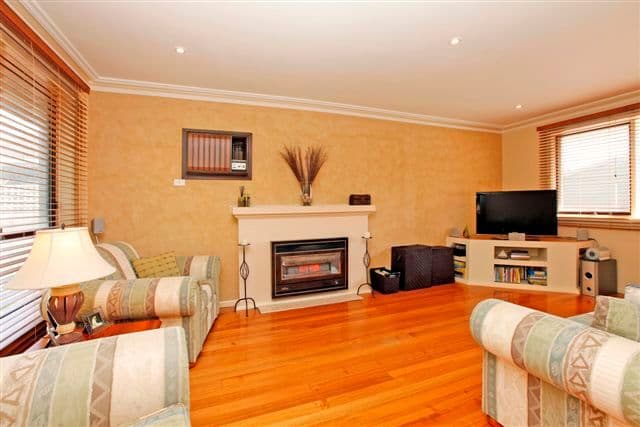 14 Dianne Avenue, CRAIGIEBURN VIC 3064, Craigieburn - Thumbnail 6