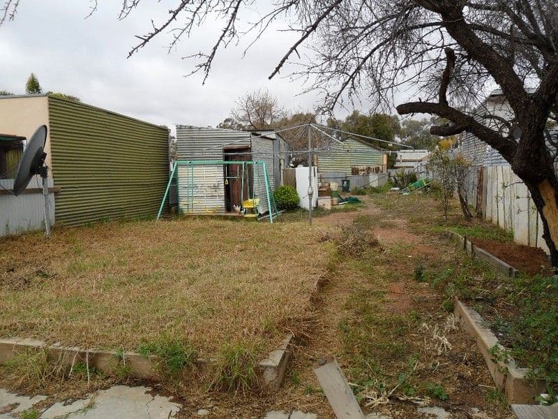 255 Mica Street, BROKEN HILL NSW 2880, Broken Hill - Thumbnail 2