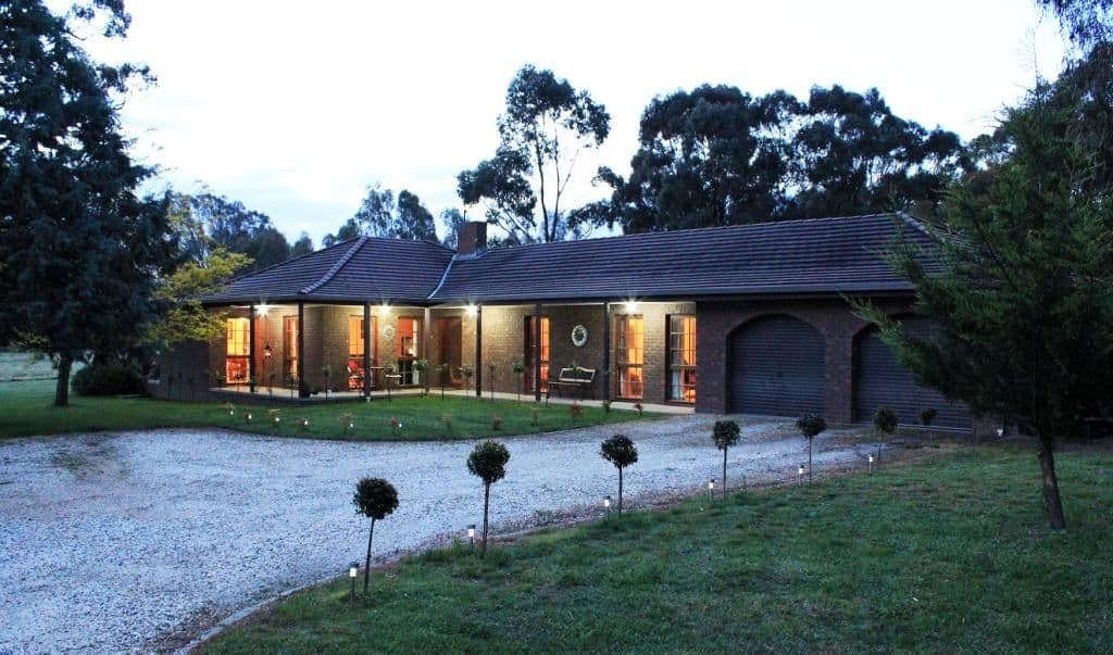 81 Redbank Road, SEYMOUR VIC 3660, Seymour - Image 1