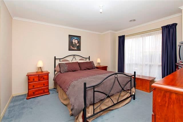 17 Merrivale Place, ROXBURGH PARK VIC 3064, Roxburgh Park - Thumbnail 8
