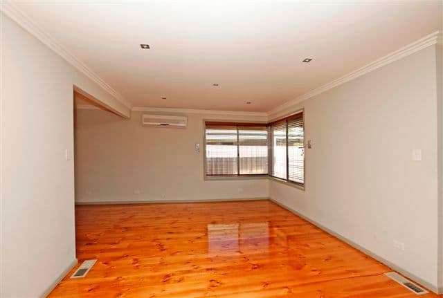 41 Millar Road, TULLAMARINE VIC 3043, Tullamarine - Thumbnail 2