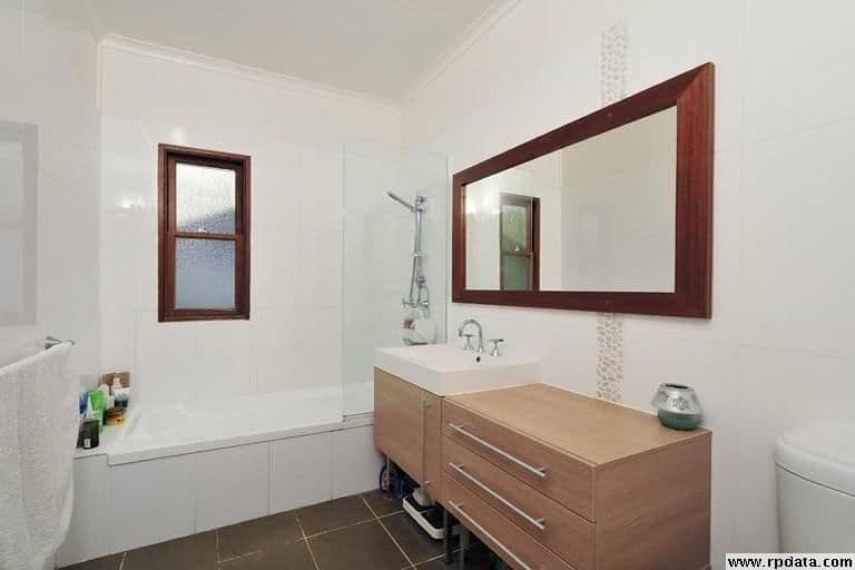 21 Dundee Street, HOLLAND PARK QLD 4121, Holland Park - Thumbnail 2
