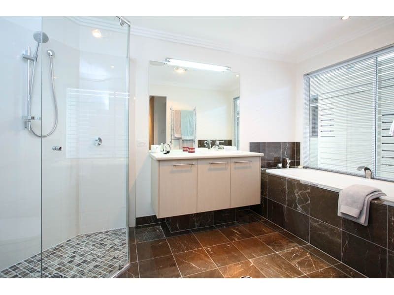 29 Brydon Street, HIGHGATE HILL QLD 4101, Highgate Hill - Thumbnail 8