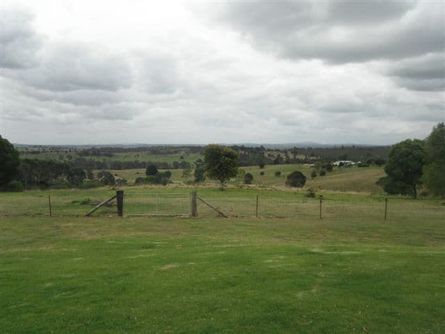 34 North Kerton Road, NANANGO QLD 4615, Nanango - Thumbnail 4
