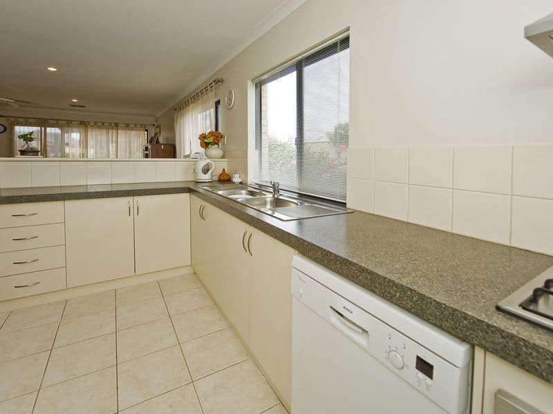 9A Doust Street, CANNINGTON WA 6107, Cannington - Thumbnail 6