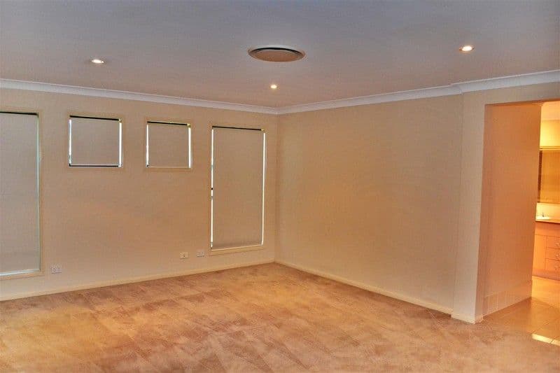 5 Sylvia Close, PACIFIC PINES QLD 4211, Pacific Pines - Thumbnail 7