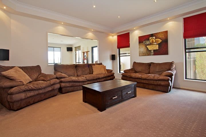 2 Madison Court, GLENVALE QLD 4350, Glenvale - Thumbnail 4