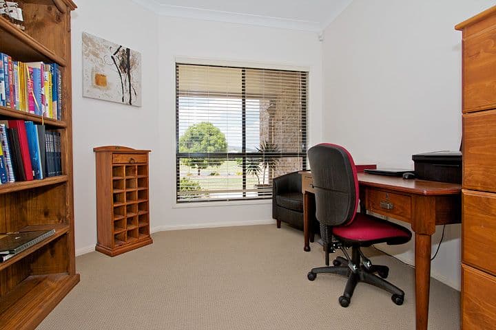 2 Madison Court, GLENVALE QLD 4350, Glenvale - Thumbnail 6