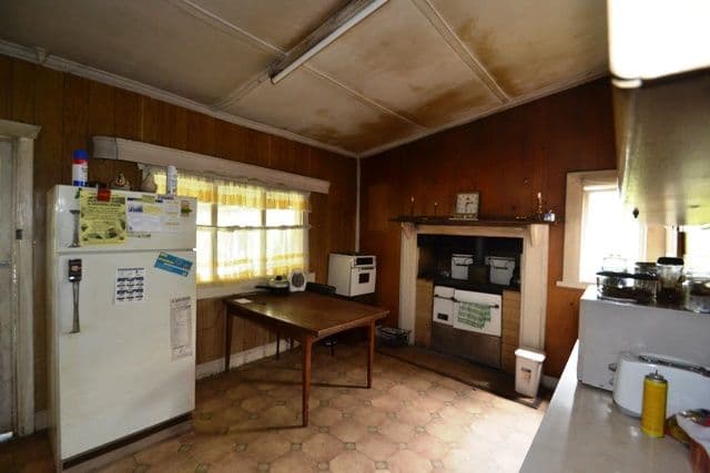 4 Smyth Street, AVENEL VIC 3664, Avenel - Thumbnail 2