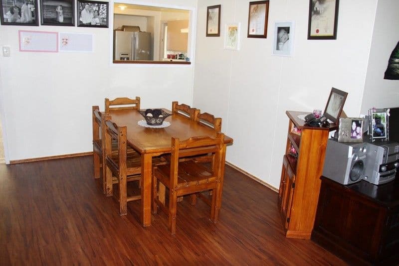 17 Hayes Avenue, BOYNE ISLAND QLD 4680, Boyne Island - Thumbnail 3
