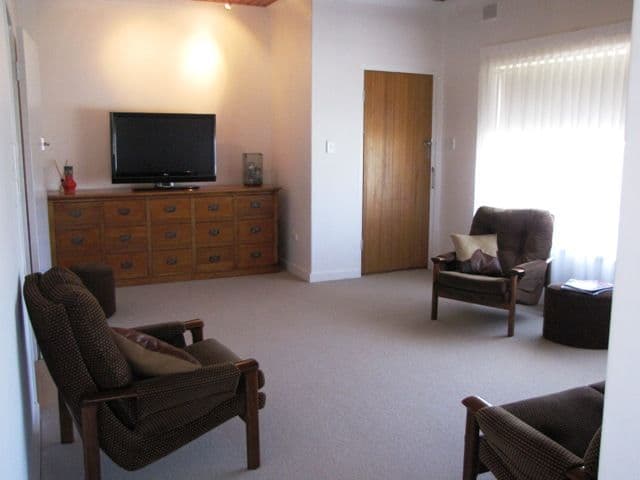 30 Wodonga Avenue, LOXTON SA 5333, Loxton - Thumbnail 2